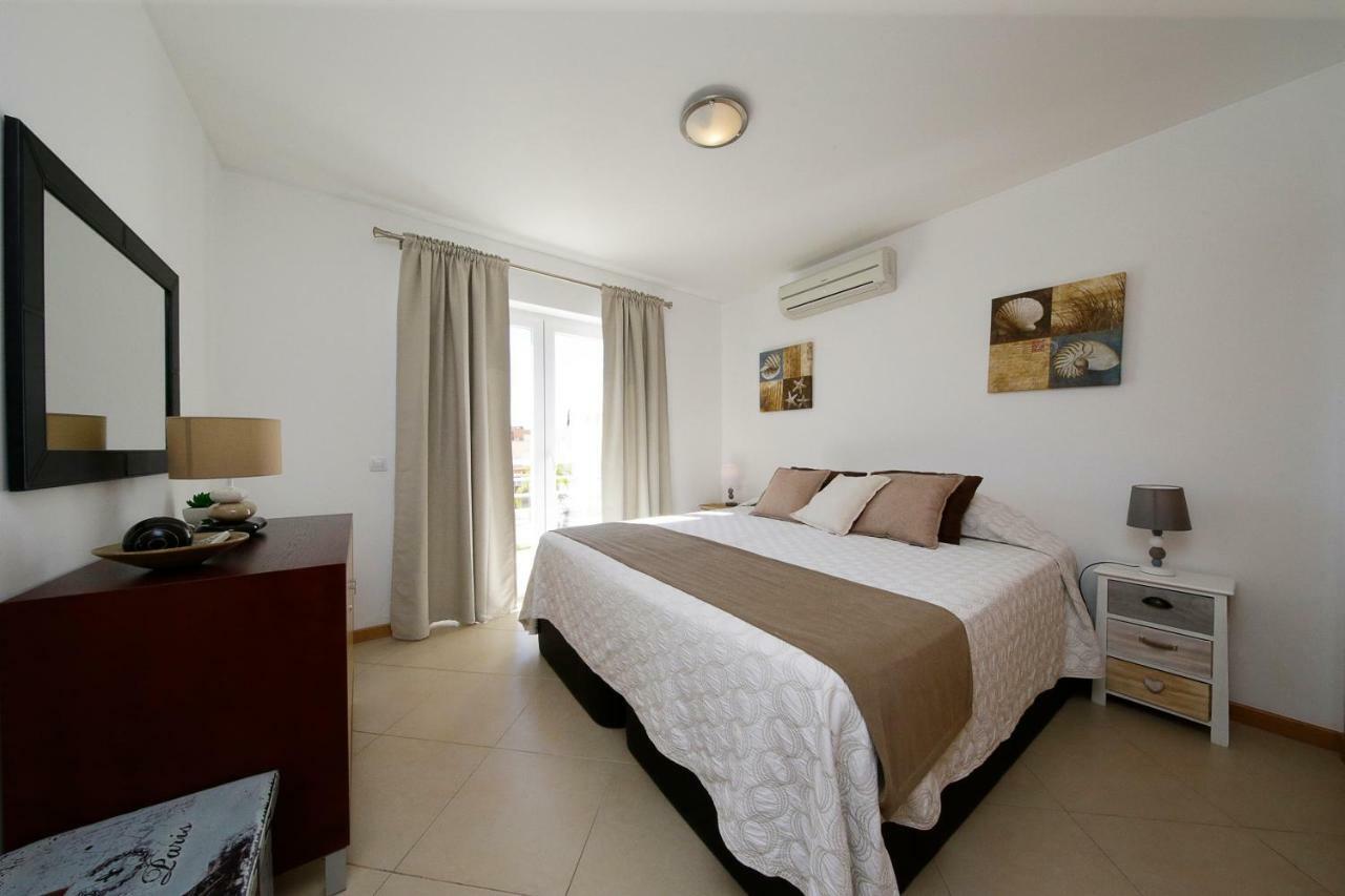 Apartamento Laranjas Garden カバナス・デ・タビラ エクステリア 写真